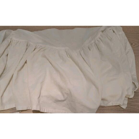 Bella Notte Helane Velvet Crib skirt In White Winter New With Tags - Picture 1 of 5